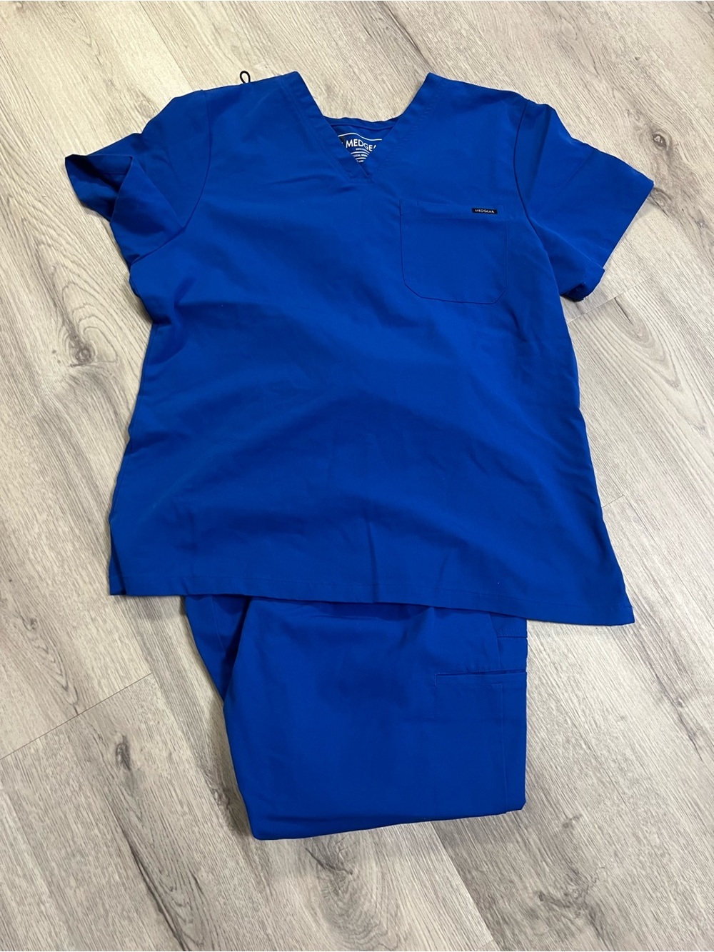 MedGear Scrub Top and Flare Scrub bottoms L